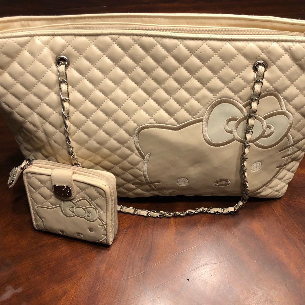 Hello Kitty quilted purse with matching wallet